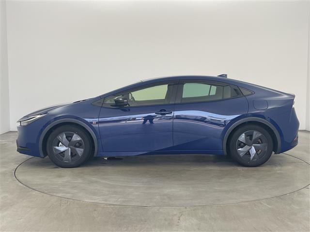 Toyota PRIUS 2023 8272488-19