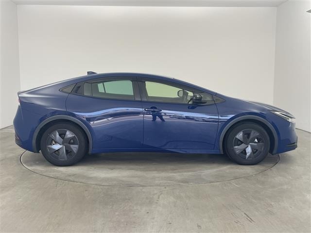 Toyota PRIUS 2023 8272488-21