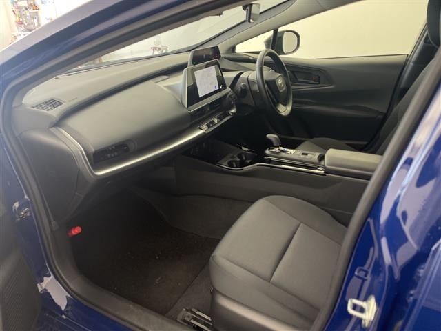 Toyota PRIUS 2023 8272488-8