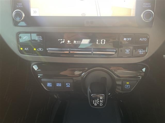 Toyota PRIUS 2021 8272492-12