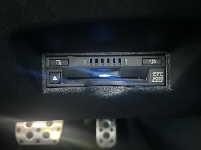 Toyota PRIUS 2021 8272492-17