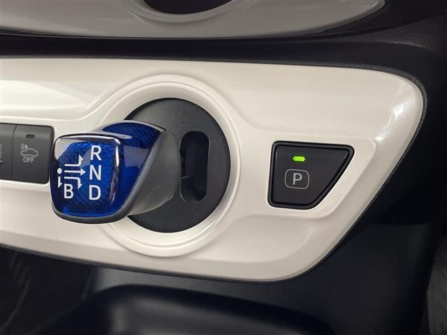 Toyota PRIUS 2016 8272494-1