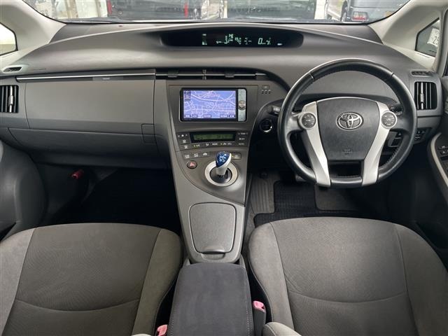 Toyota PRIUS 2011 8272495-16