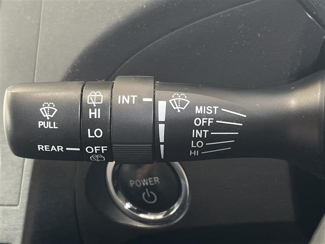 Toyota PRIUS 2011 8272495-3