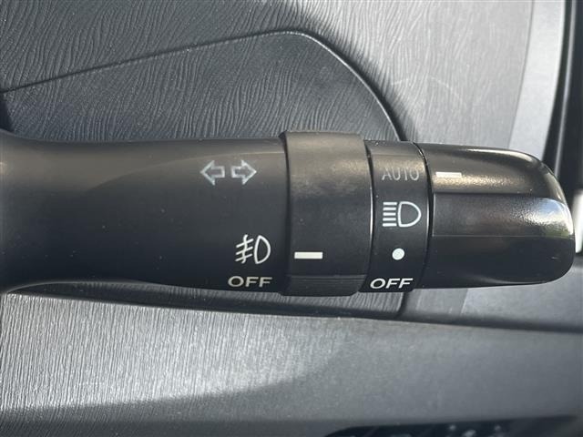 Toyota PRIUS 2011 8272495-5