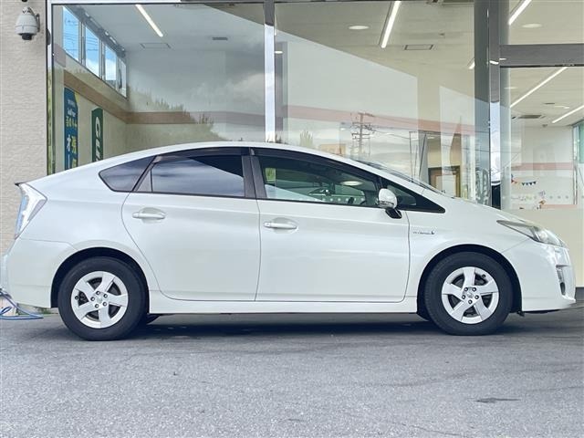Toyota PRIUS 2011 8272495-6