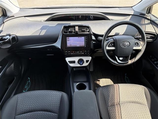 Toyota PRIUS 2016 8272496-15