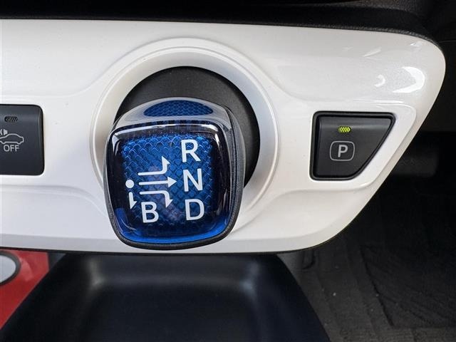 Toyota PRIUS 2016 8272496-2