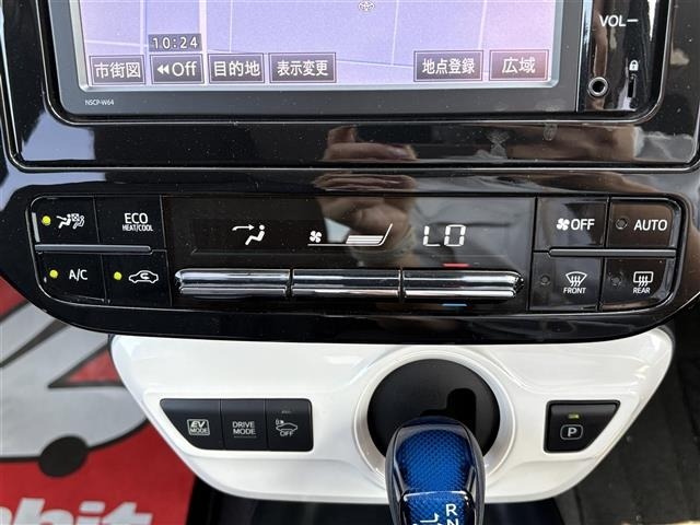 Toyota PRIUS 2016 8272496-23