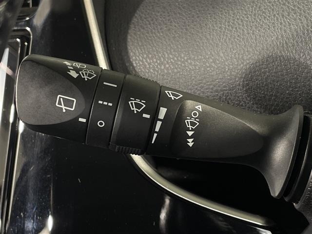 Toyota PRIUS 2020 8272497-21