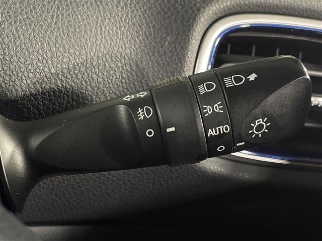 Toyota PRIUS 2020 8272497-23
