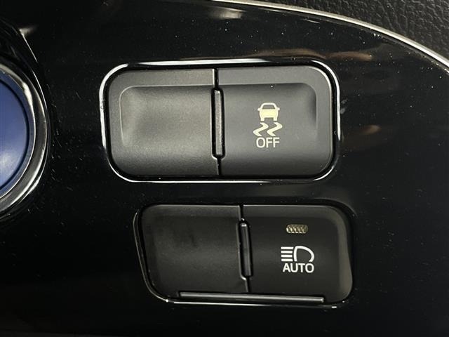 Toyota PRIUS 2020 8272497-3