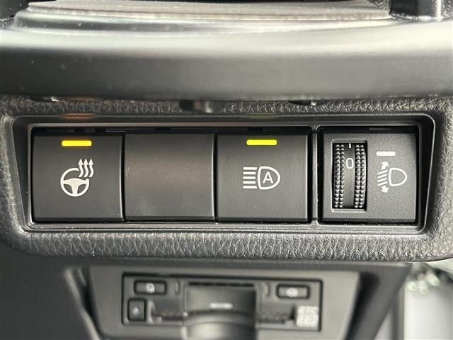 Toyota PRIUS 2023 8272498-7