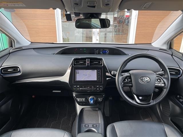 Toyota PRIUS 2019 8272499-14