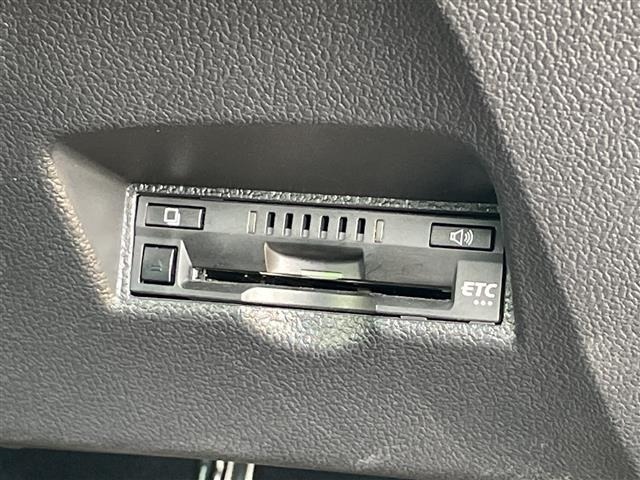 Toyota PRIUS 2019 8272499-7