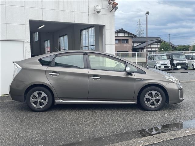 Toyota PRIUS 2014 8272501-12