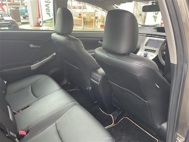 Toyota PRIUS 2014 8272501-7