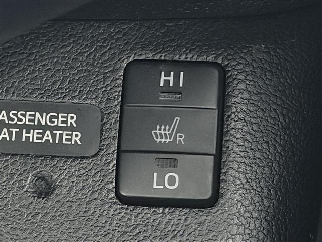 Toyota PRIUS 2016 8272502-1