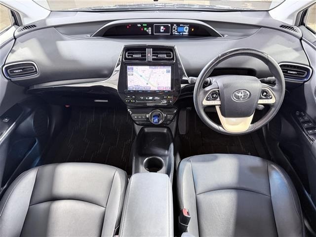 Toyota PRIUS 2016 8272502-14