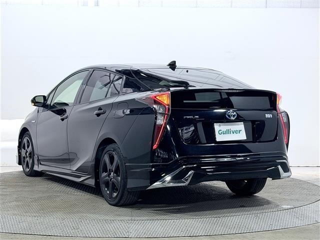 Toyota PRIUS 2016 8272502-17