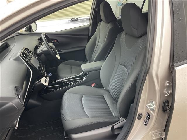 Toyota PRIUS 2018 8272503-1
