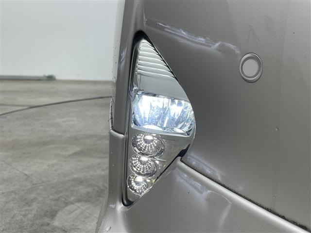 Toyota PRIUS 2018 8272503-10