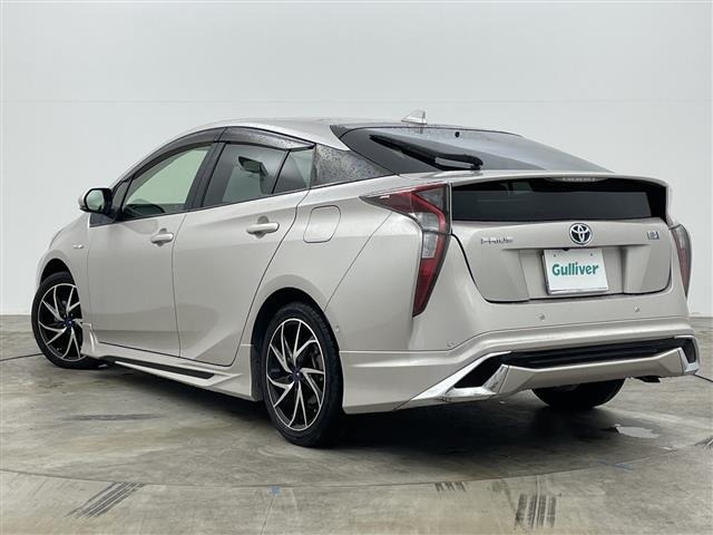 Toyota PRIUS 2018 8272503-13