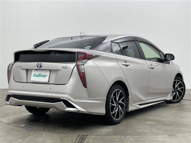 Toyota PRIUS 2018 8272503-4