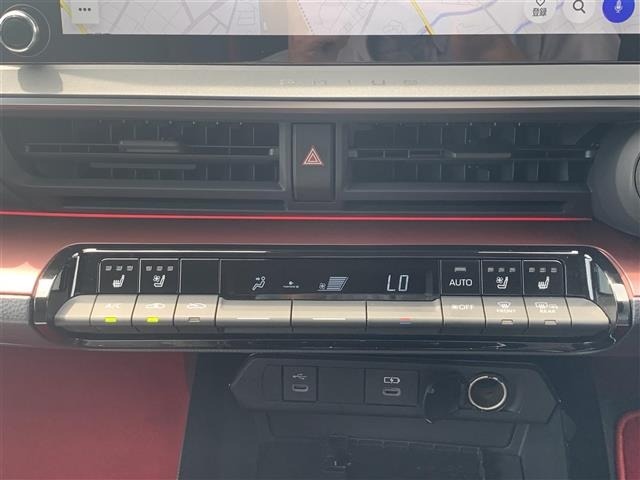 Toyota PRIUS 2025 8272504-12