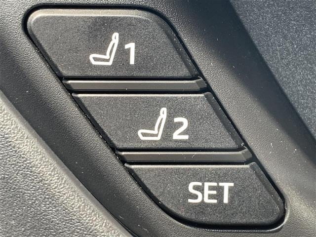 Toyota PRIUS 2025 8272504-17