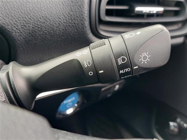 Toyota PRIUS 2021 8272505-1
