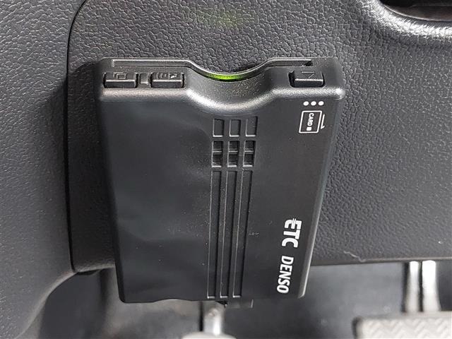 Toyota PRIUS 2021 8272505-11