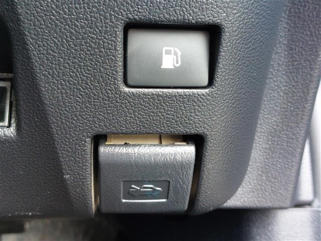 Toyota PRIUS 2021 8272505-26
