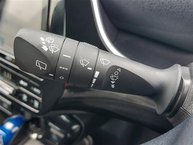 Toyota PRIUS 2021 8272505-36