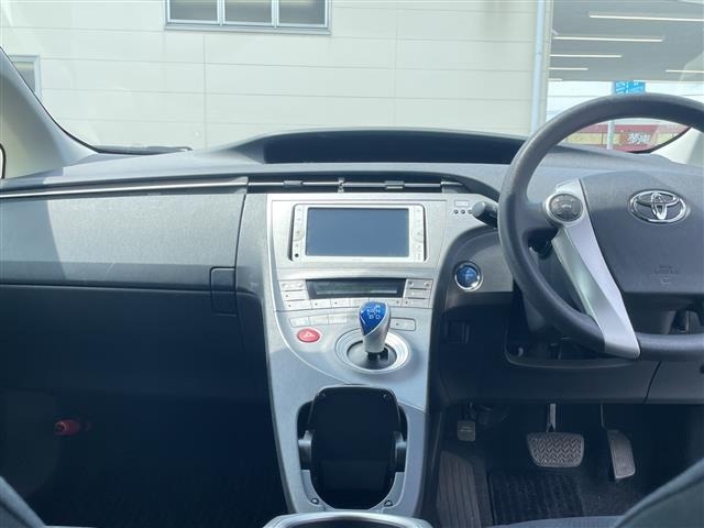 Toyota PRIUS 2013 8272506-1