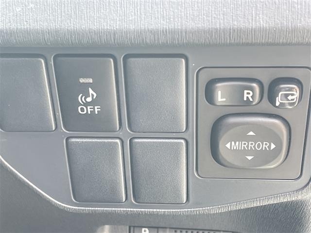 Toyota PRIUS 2013 8272506-17