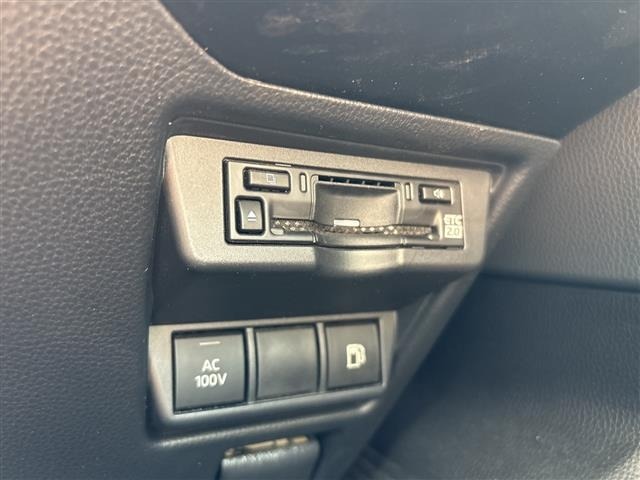 Toyota PRIUS 2023 8272507-22