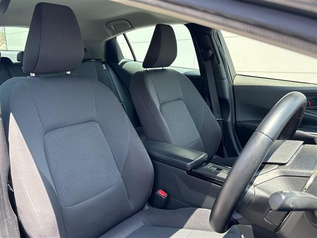 Toyota PRIUS 2023 8272507-6
