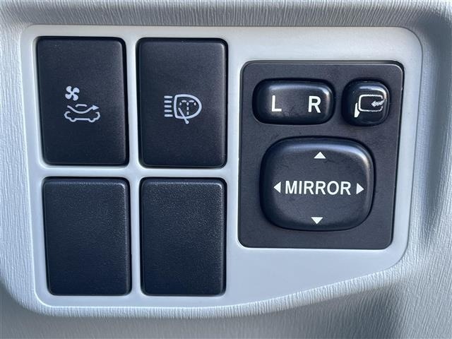 Toyota PRIUS 2011 8272508-3