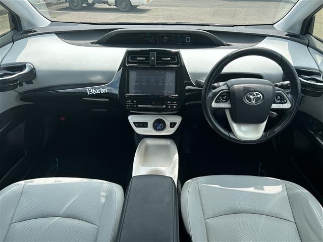 Toyota PRIUS 2017 8272509-14