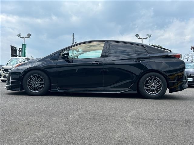 Toyota PRIUS 2017 8272509-17