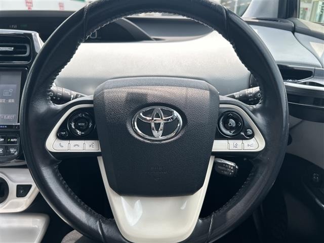 Toyota PRIUS 2017 8272509-2