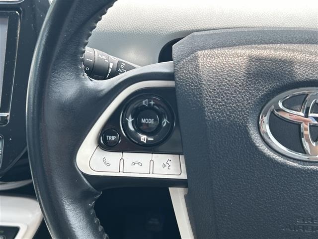 Toyota PRIUS 2017 8272509-4