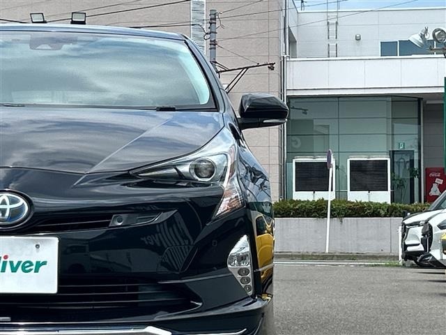 Toyota PRIUS 2017 8272509-5