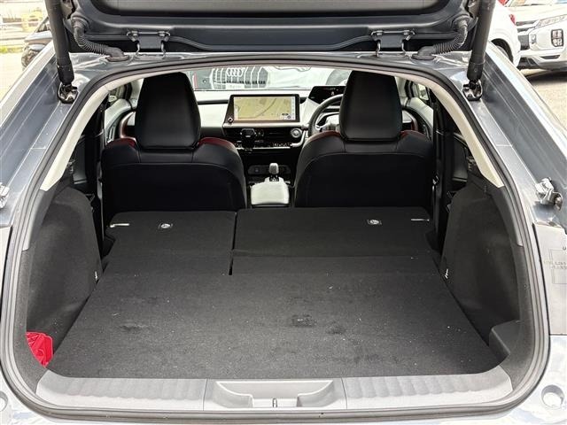Toyota PRIUS 2023 8272511-11