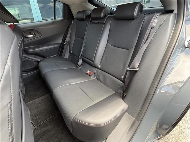 Toyota PRIUS 2023 8272511-2