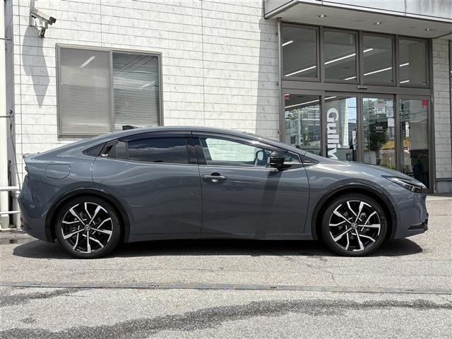 Toyota PRIUS 2023 8272511-3