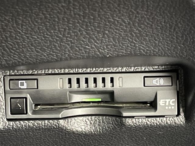 Toyota PRIUS 2021 8272512-18