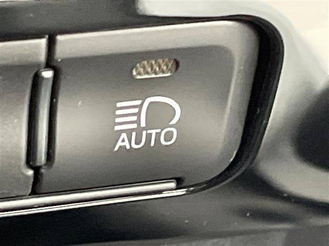 Toyota PRIUS 2021 8272512-2