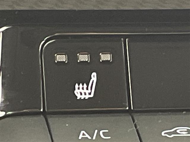 Toyota PRIUS 2023 8272513-11